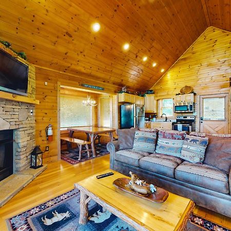 Little Black Bear Retreat Pigeon Forge Exterior photo